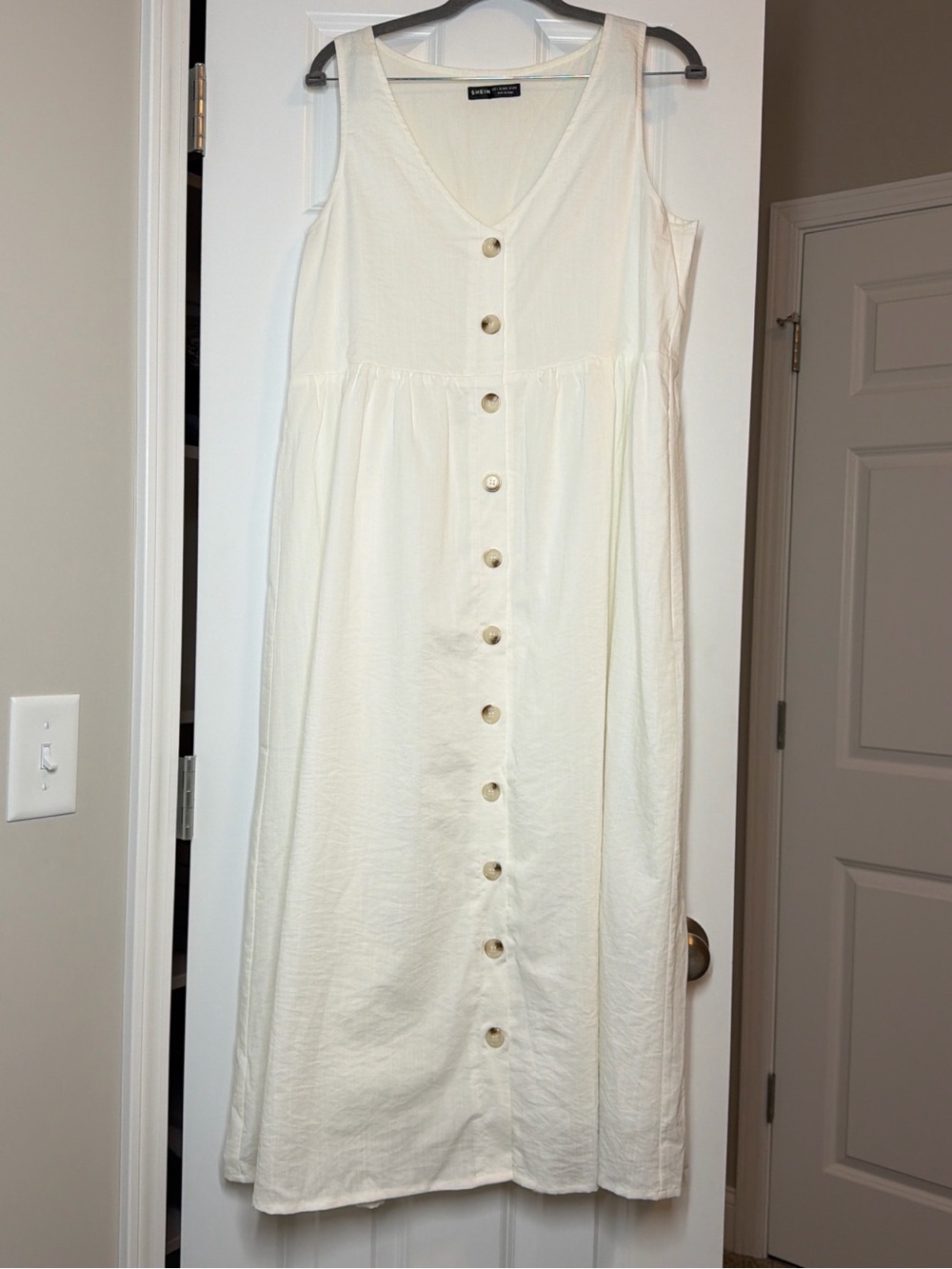 SHEIN Cream Sleeveless Button-Front Maxi Dress